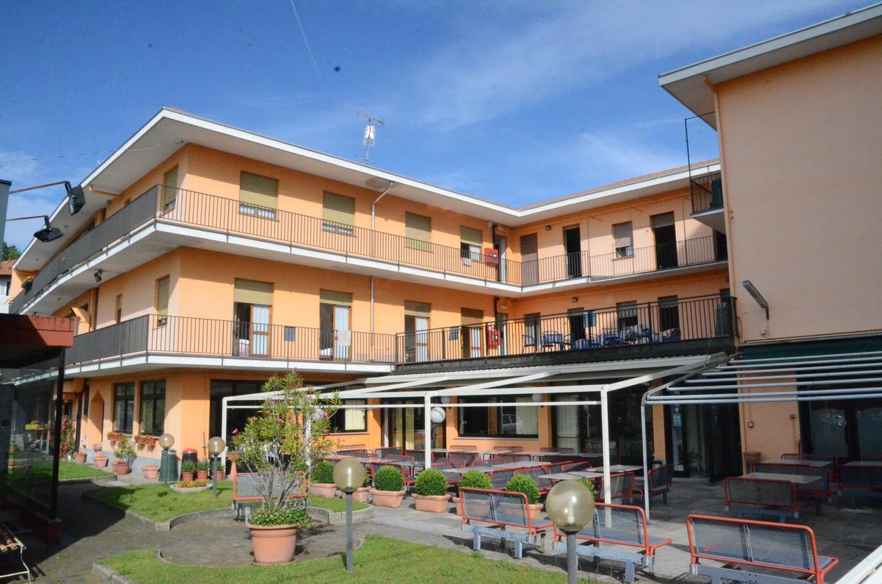 Albergo Roma Gattico Extérieur photo